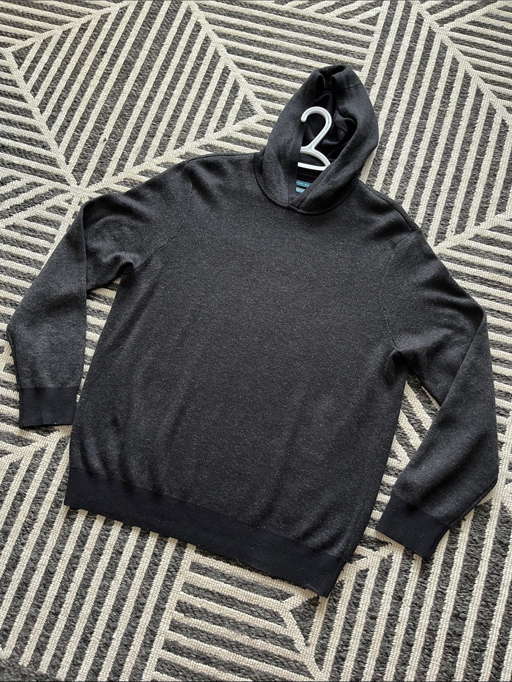 Perry Ellis Black Hooded Thin Knit Sweater (Large)